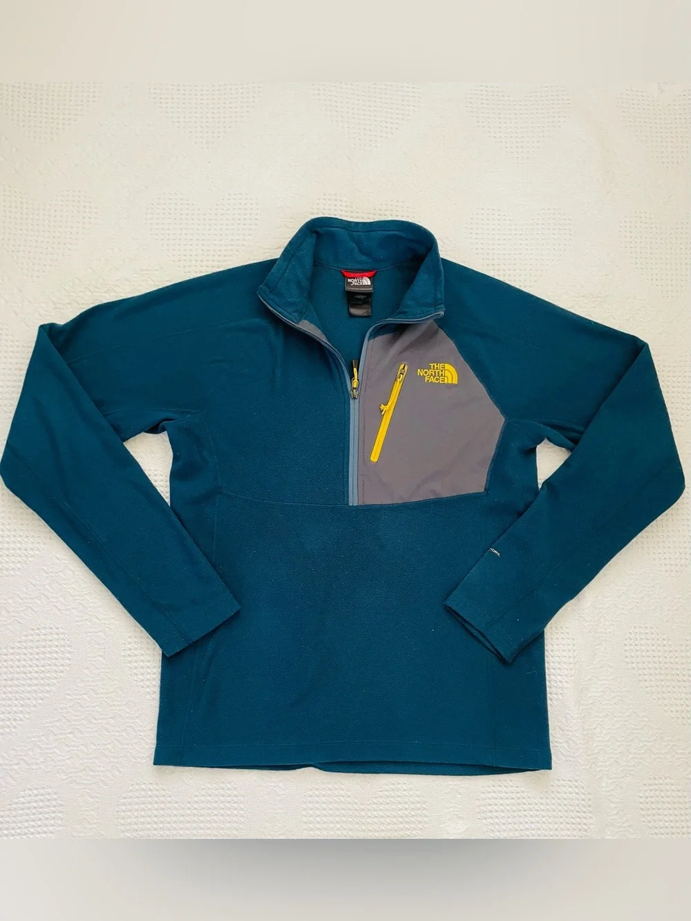 The North Face Pullover Fleece Men’s Small Half Zip Lightweight